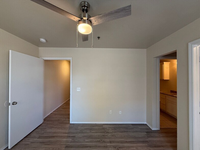 Building Photo - 2442 NW 39th St