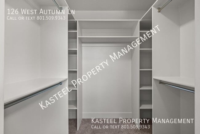 Building Photo - 126 W Autumn Ln
