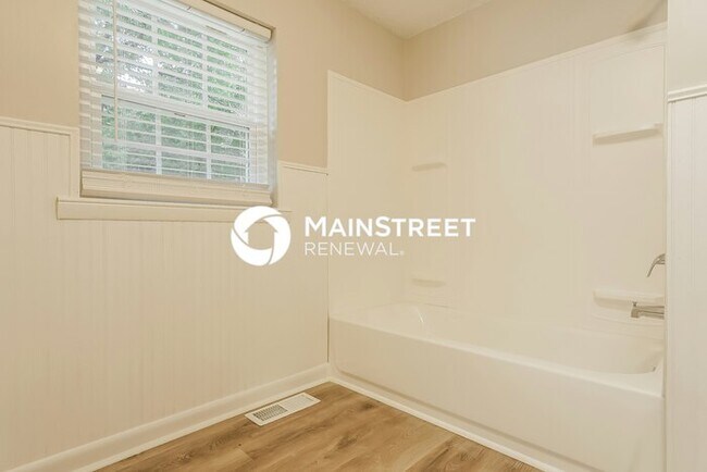 Building Photo - 3 Bedroom Pet-Friendly Home in BESSEMER, A...