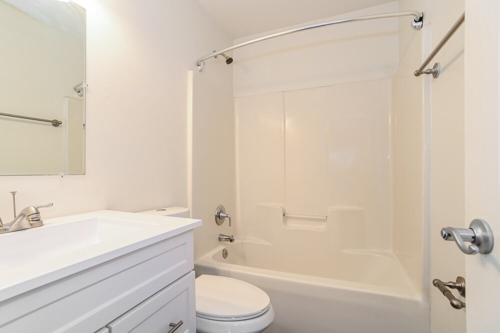 Building Photo - 1610 Royal Tree Ct