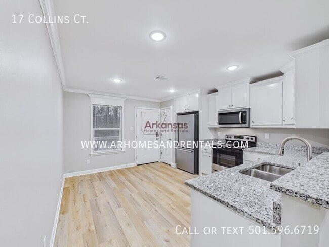 Building Photo - 17 Collins Ct