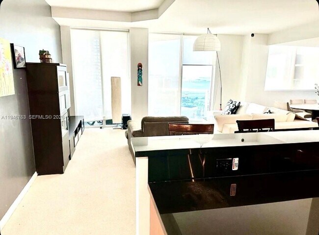 Building Photo - 253 NE 2nd St