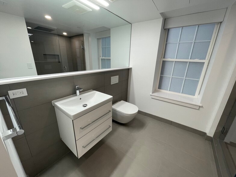 Building Photo - 16 Fleet St