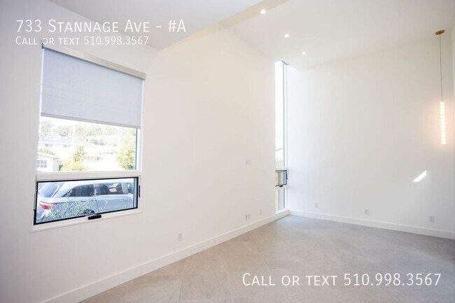 Building Photo - 733 Stannage Ave