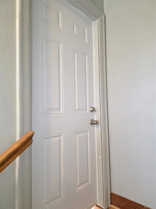 Building Photo - 1725 NW 18th St