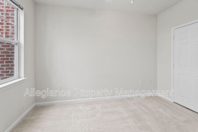 Building Photo - 12929 Centre Park Cir