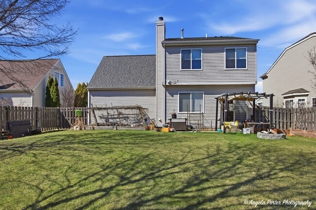 Building Photo - 749 S Parkside Dr