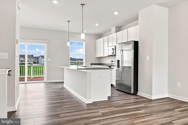 Building Photo - 417 Seeback Dr