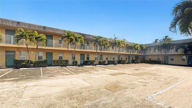 Building Photo - 4081 N Dixie Hwy