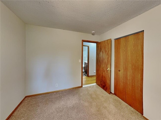Building Photo - 1218 Skillman Ave E