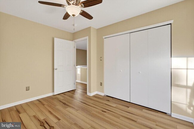 Building Photo - 51 Mecouch Dr