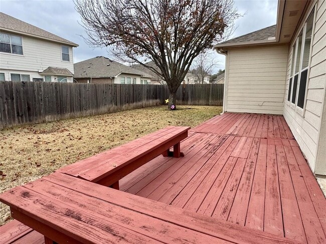 Building Photo - 13509 Shawna Dnay Dr