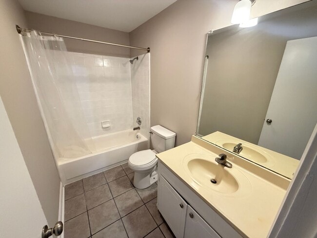 Building Photo - Charming Updated Home Minutes from Downtown Kannapolis