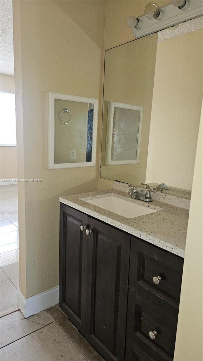 Building Photo - 8039 SW 21st Ct