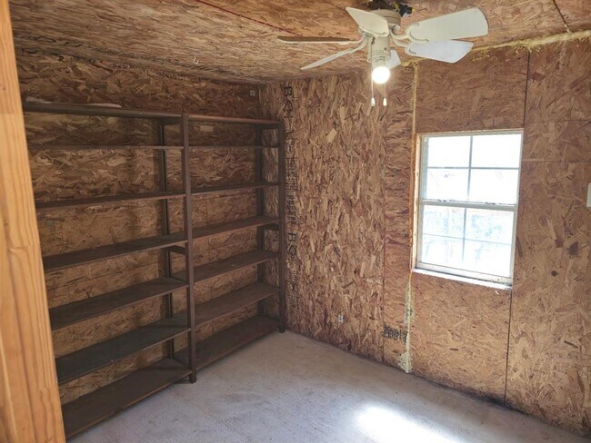 Building Photo - 423 Vista Ridge