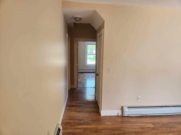 Building Photo - 291 Main St