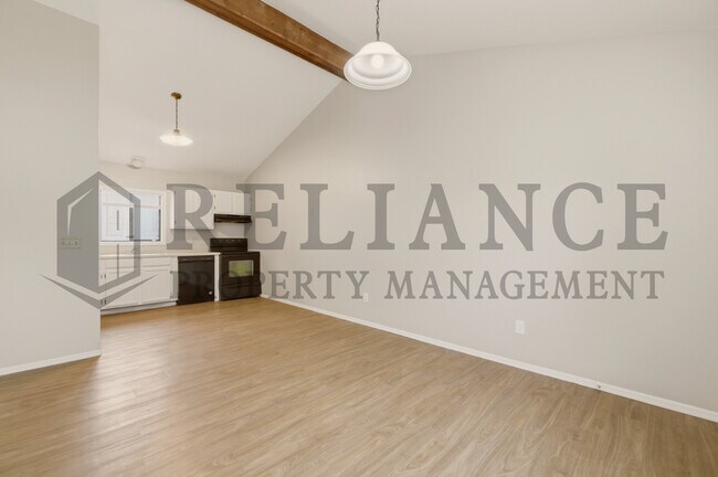 Building Photo - 5026 W Newell St