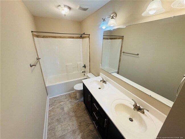 Building Photo - 38 Quatrefoil Ct