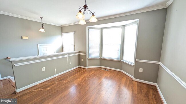 Building Photo - 424 Lilac Terrace NE