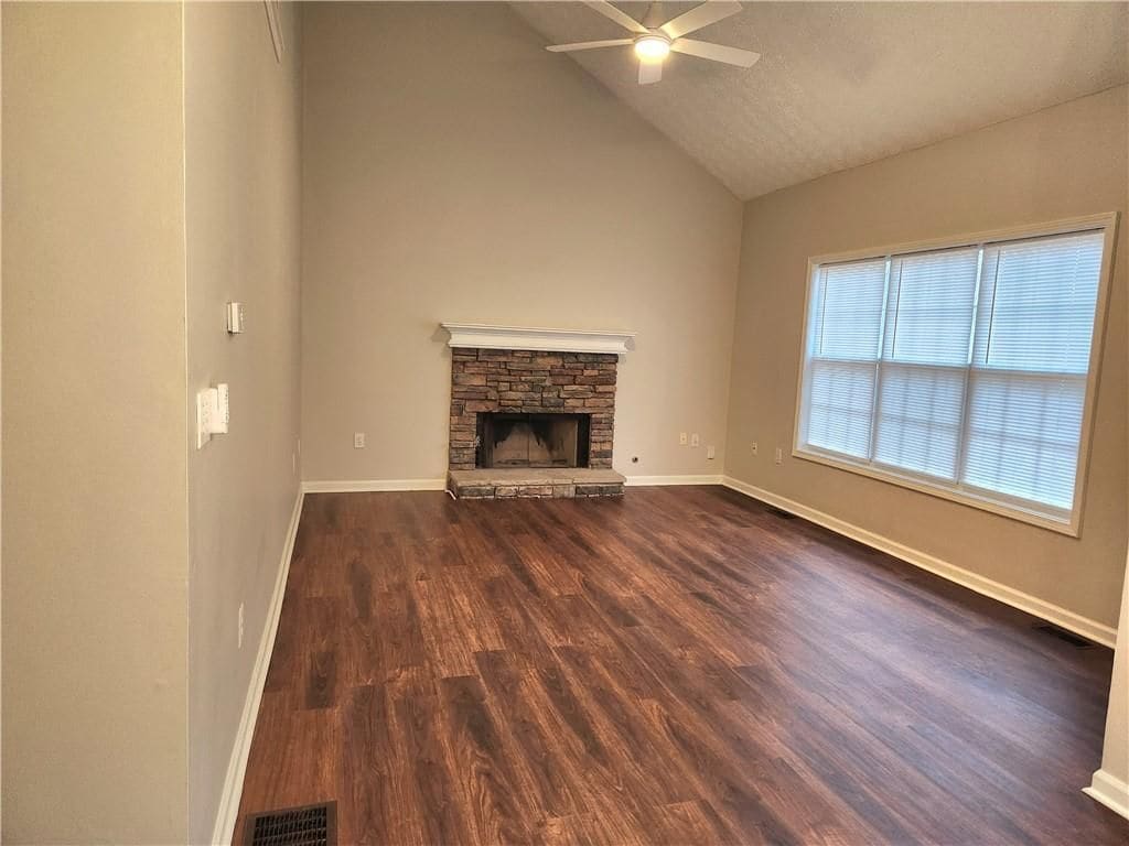 Building Photo - 1645 Rushing River Way