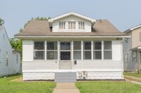 Building Photo - 1910 N Weinbach Ave