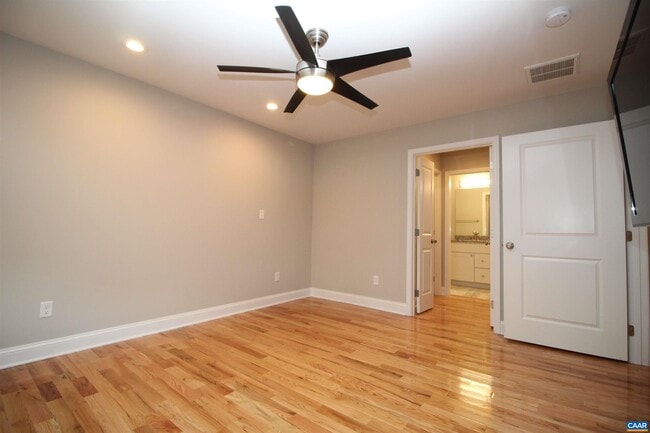 Building Photo - 269 Jocelyn Ln