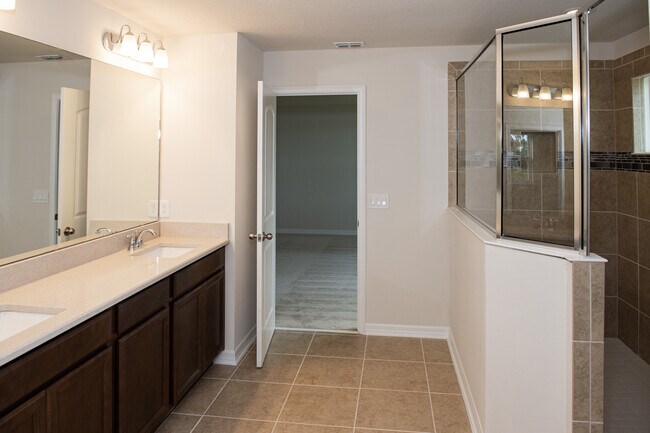 Building Photo - 17361 Bal Harbour Dr