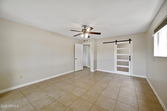 Building Photo - 6943 E Earll Dr