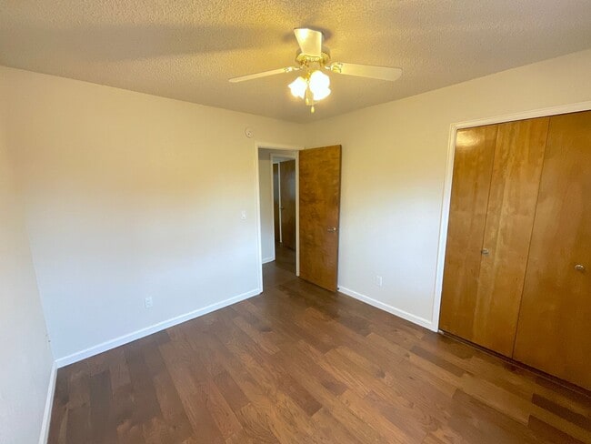 Building Photo - 3 Bedroom Home Available Near Research Pkw...