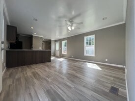 Building Photo - 73 W Sourwood Dr