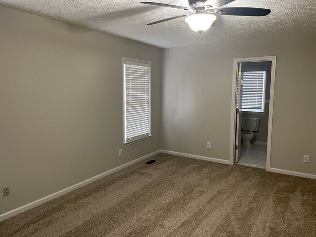 Building Photo - 4 Bedroom Ranch near Fort Bragg