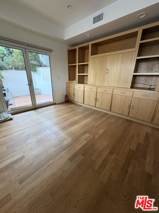 Building Photo - 444 W Avenue 37