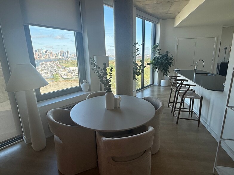 Building Photo - 270 Johnston Ave