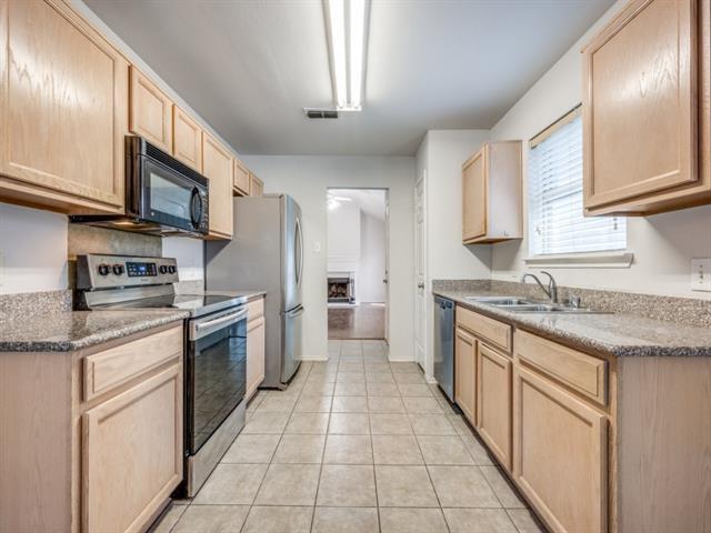 Building Photo - 1009 Savage Dr