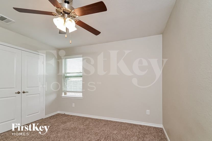 Building Photo - 7509 Continental Dr