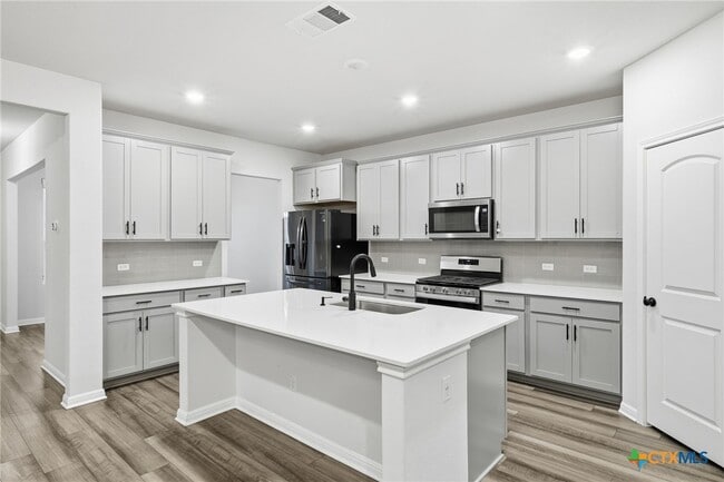 Building Photo - 1941 Winston Way