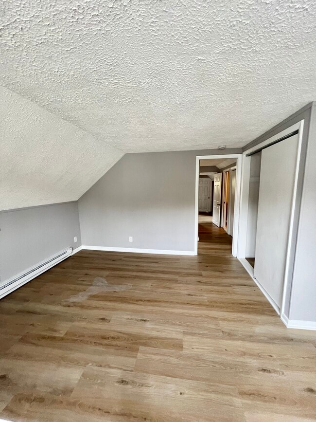 Building Photo - 121 N State St