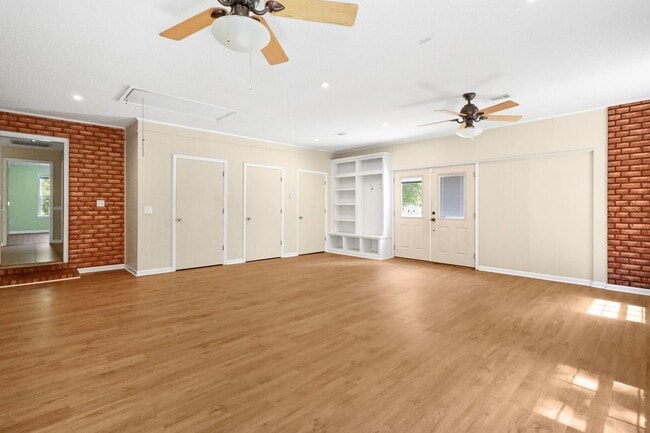 Building Photo - 3 Bed, 3 Bath Plus Office Home for Rent!!