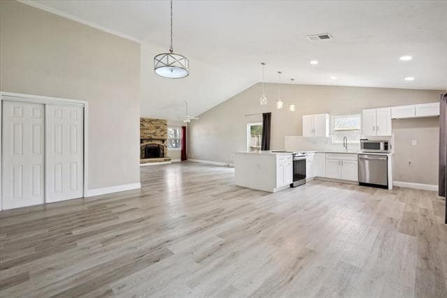 Building Photo - 7905 Hook Dr
