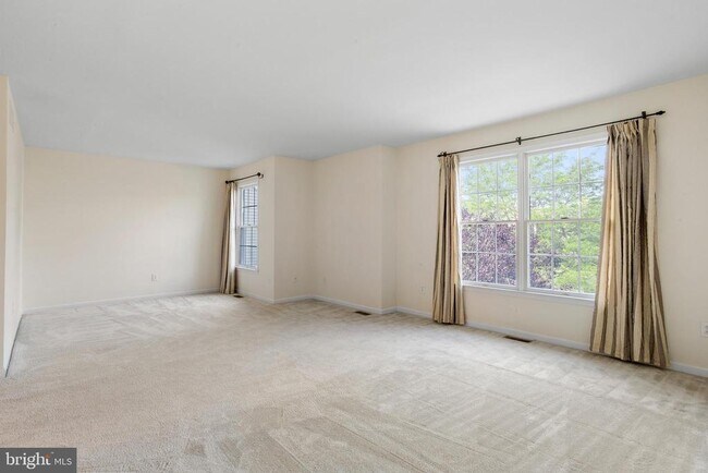 Building Photo - 54 Nestlewood Way