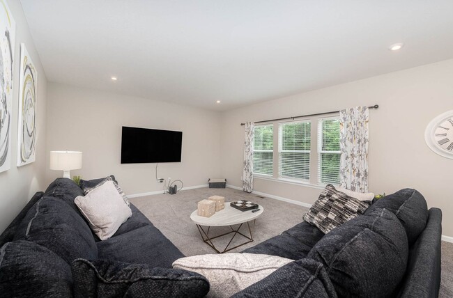 Building Photo - Fully furnished brand new construction. Lu...