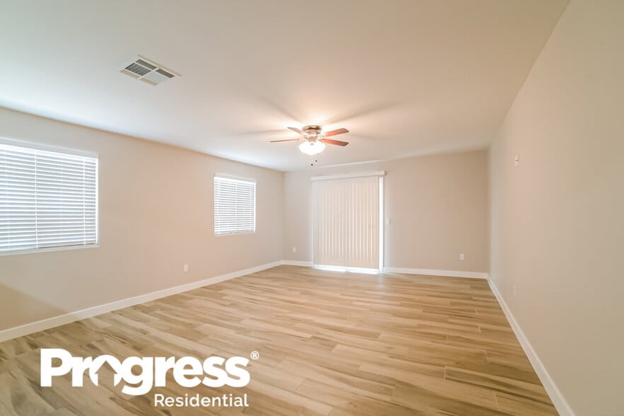 Building Photo - 6519 S 38th Ln