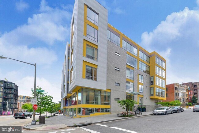 Building Photo - 1414 Belmont St NW