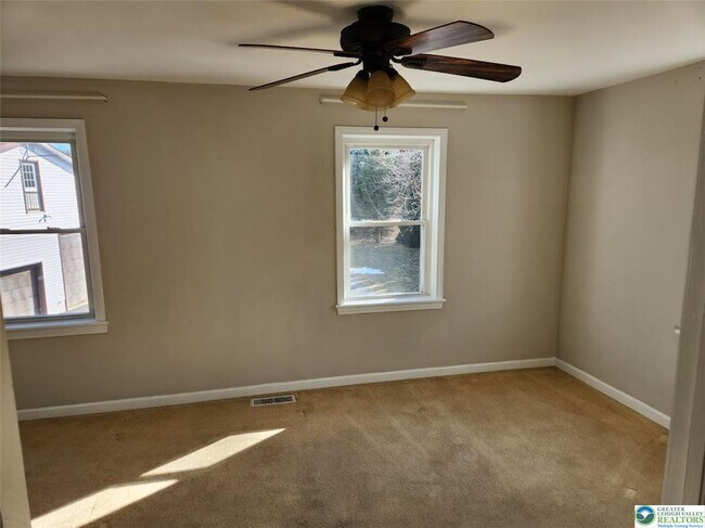 Building Photo - 5543 PA-873