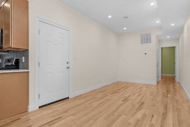 Building Photo - 2931 N Calvert St