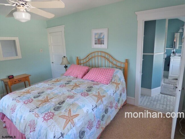 Building Photo - 875 Stenton Pl