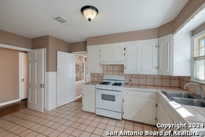 Building Photo - 105 John Page Dr