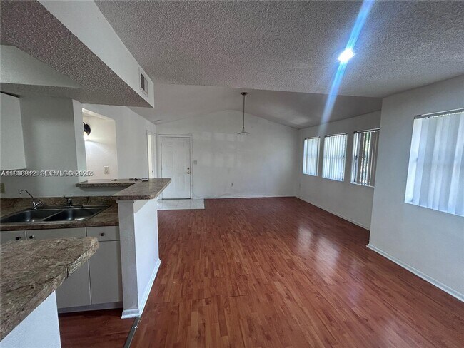 Building Photo - 10581 SW 155th Ct