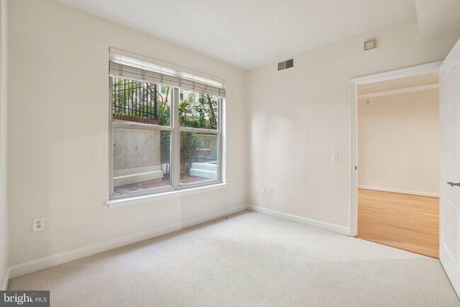 Building Photo - 1441 Rhode Island Ave NW