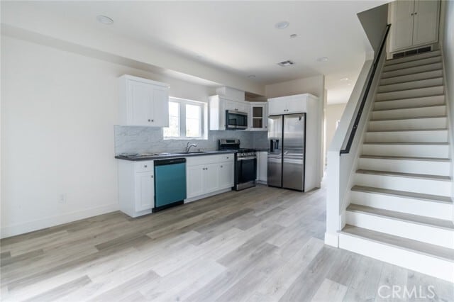 Building Photo - 5130 Riverton Ave